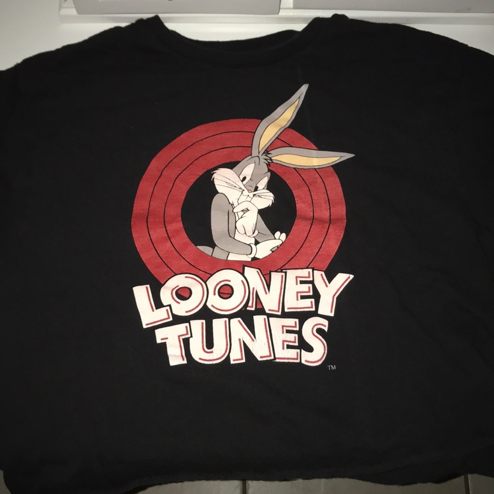 Lonely tunes black cropped-t